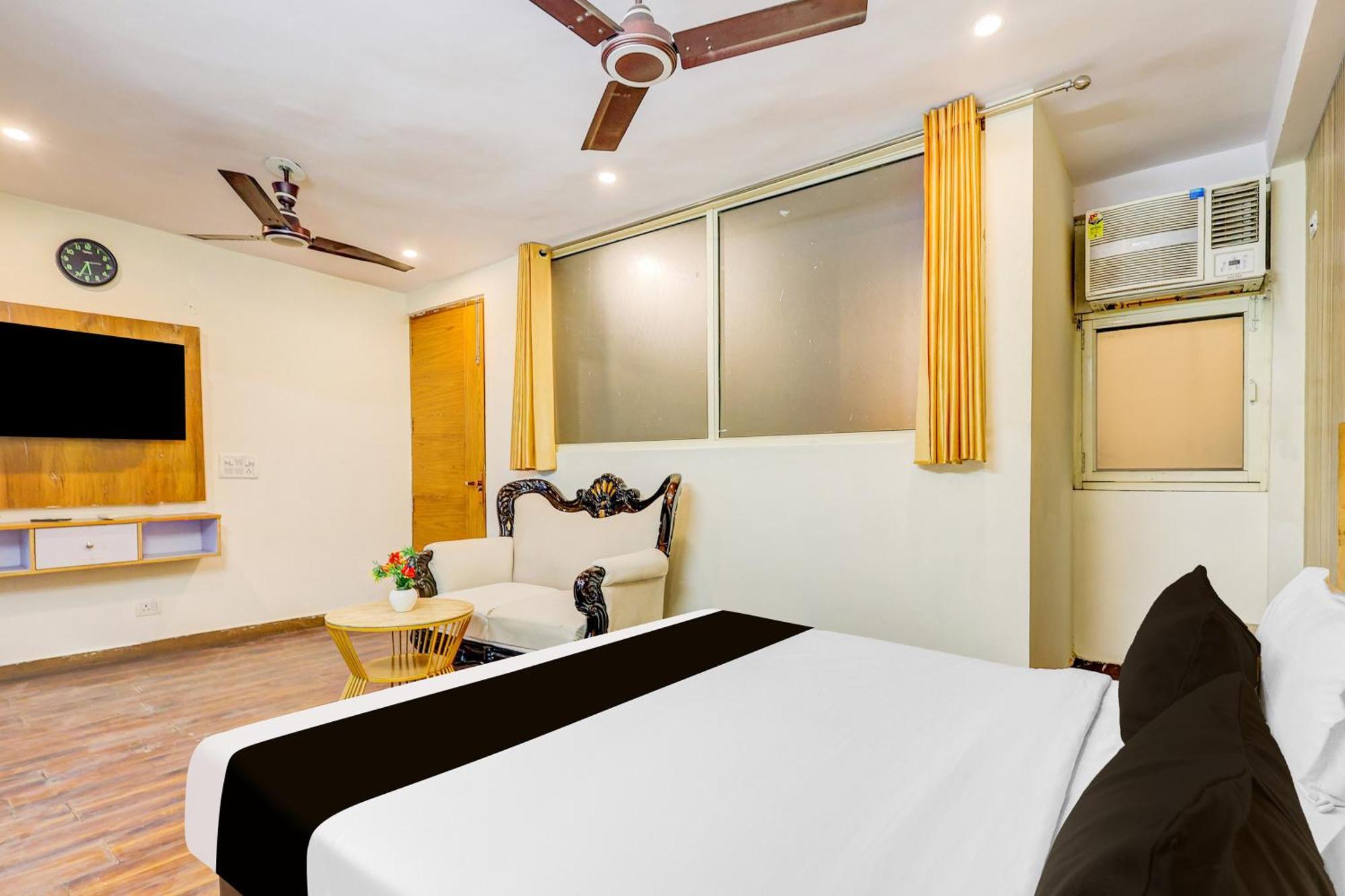 Hotel O Hari Nagar Ashram *