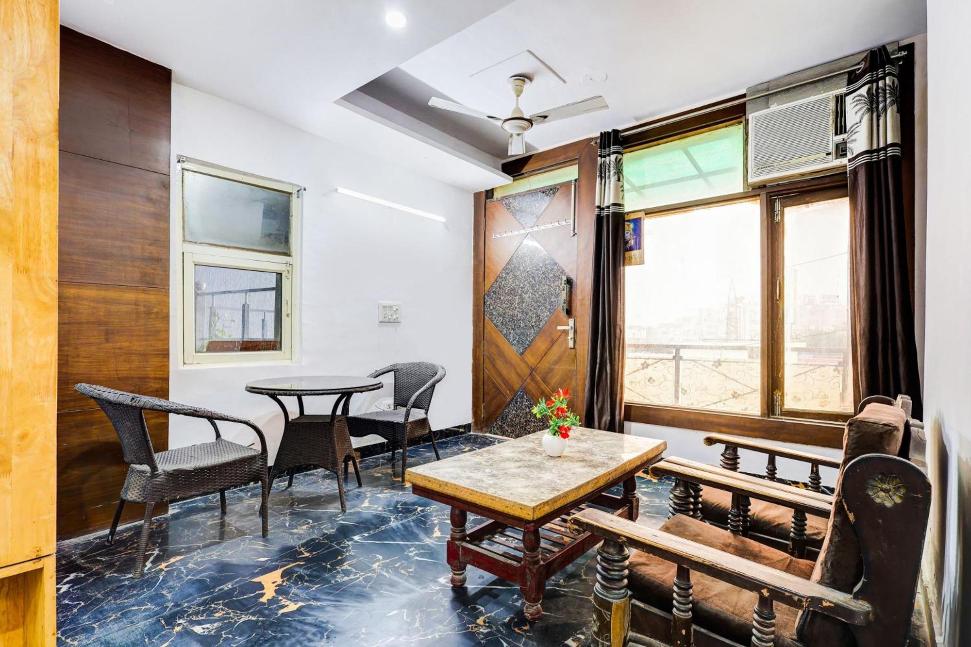 O Hari Nagar Ashram Hotel