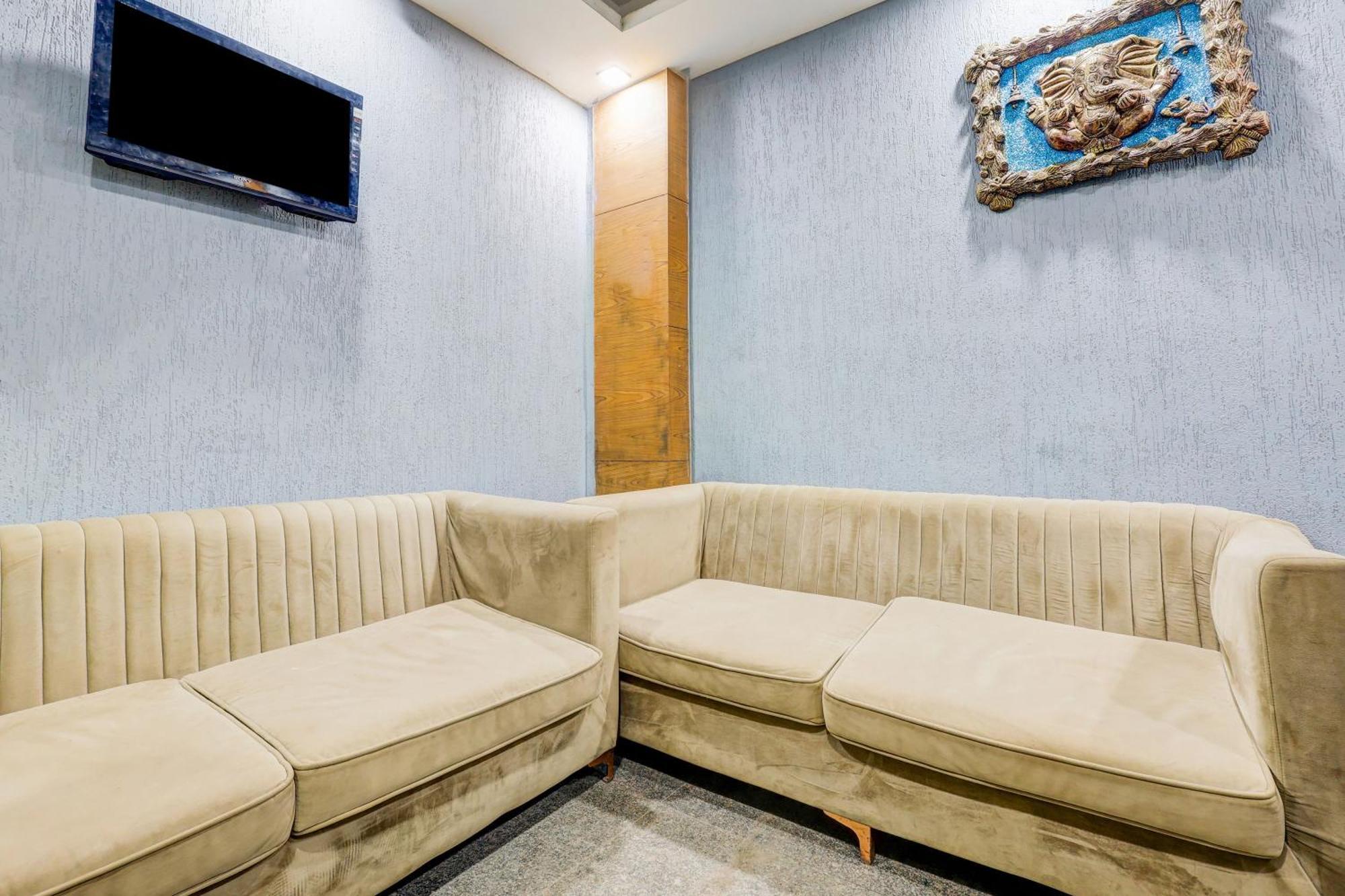 Hotel O Hari Nagar Ashram