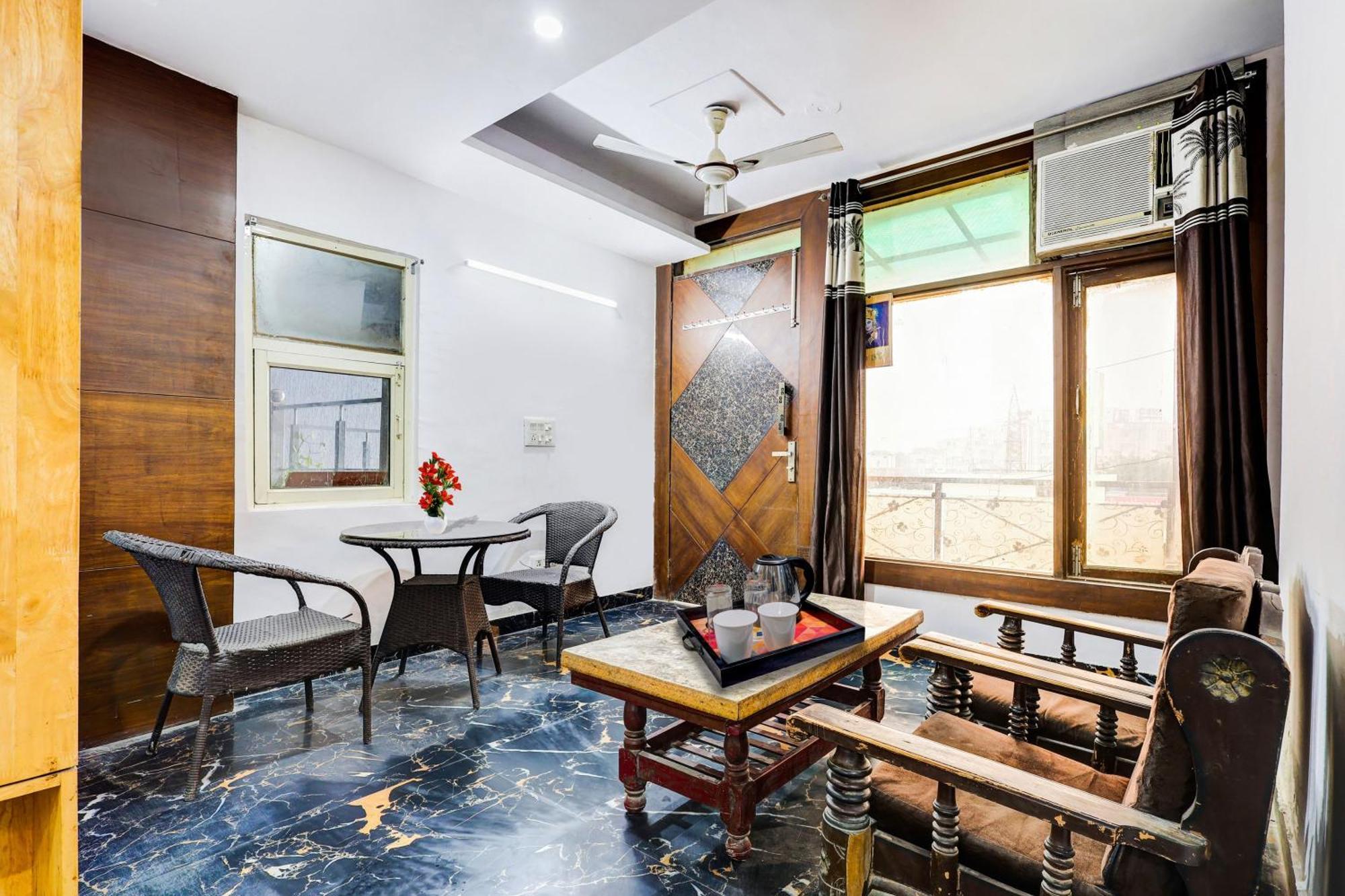 Hotel O Hari Nagar Ashram